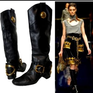 Classic dolce and Gabbana knee high boots